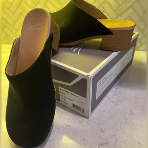 NWT Dansko Giulia Milled Nubuck slides/mules